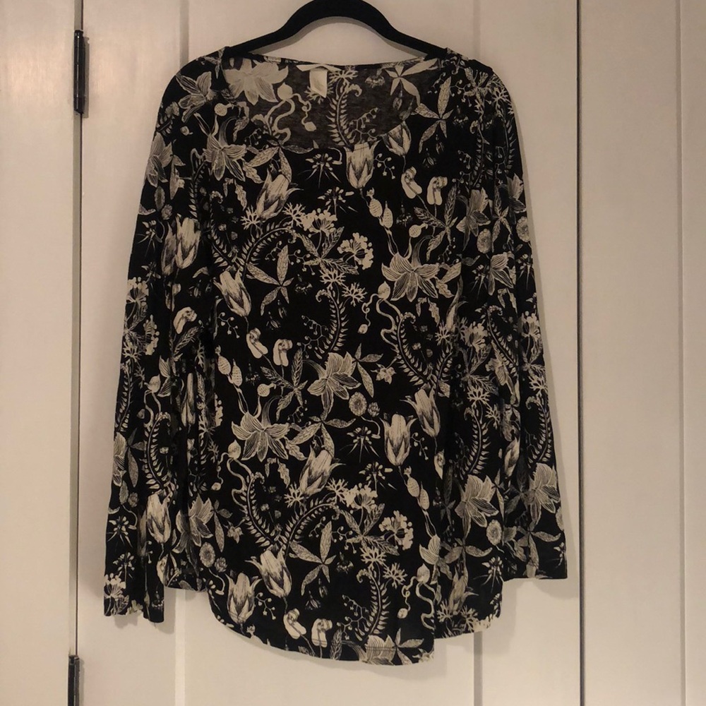 H&M long sleeve floral top